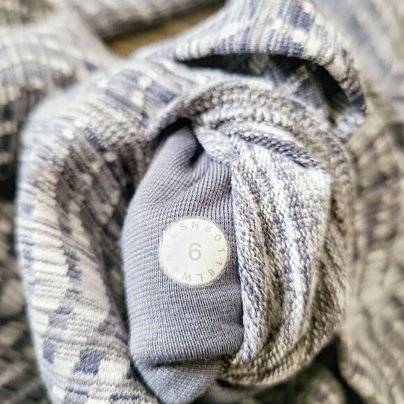 Lululemon Wunder Under Crop Leggings 6 Gray Arrow Jacquard Yoga Fitness - Picture 7 of 8